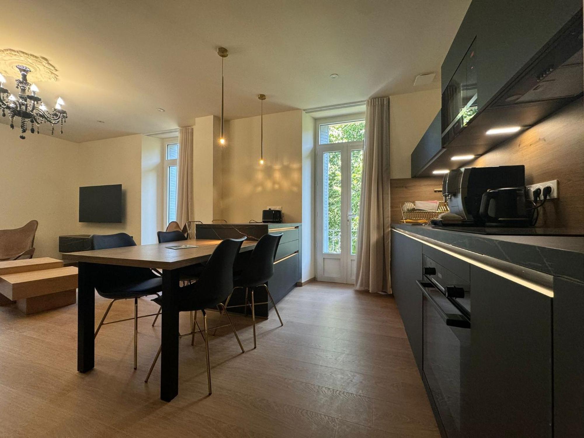 Appartements Confortables Avec Vue Montagne - Residence Villa Belle Fleur Chateau-Ville-Vieille Exterior photo